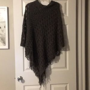 Soft witchy gypsy poncho 70s cottagecore shawl
